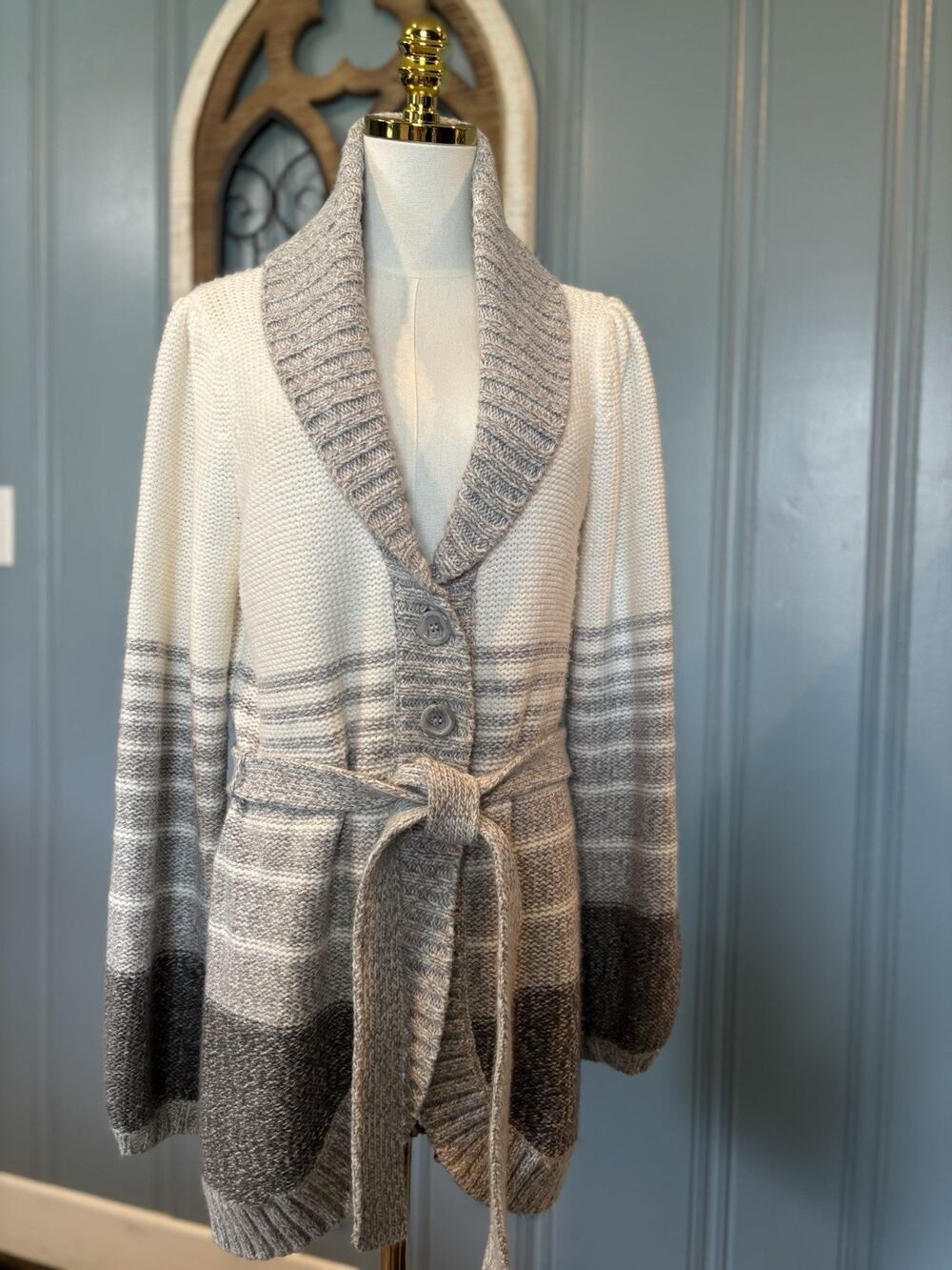 Women's V-Neck Belted Cardigan Sweater 90's Y2K Mid-weight Cream To Gray Ombré L